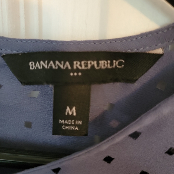 Banana Republic Women's Blue Gray Sleeveless blouse Size Medium - Picture 3 of 4